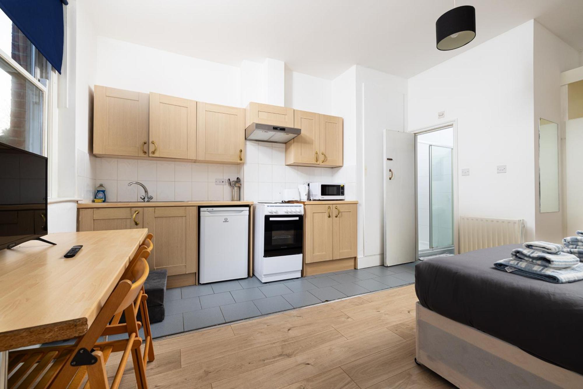 Large On Finchley Road 10 Londres