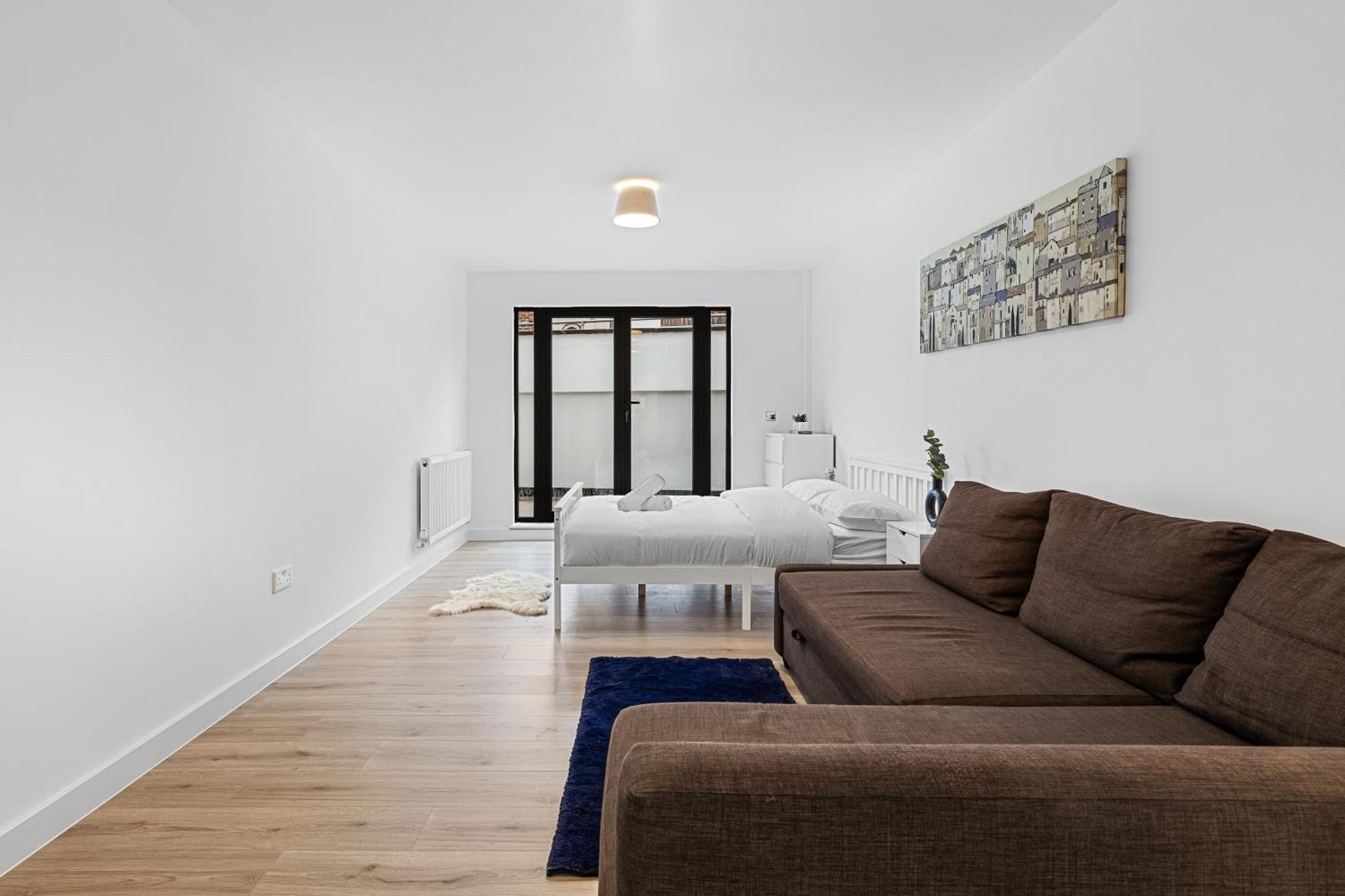 Spacious Sleep 14 1 Min From Tooting Station Mr3 Apartment *
