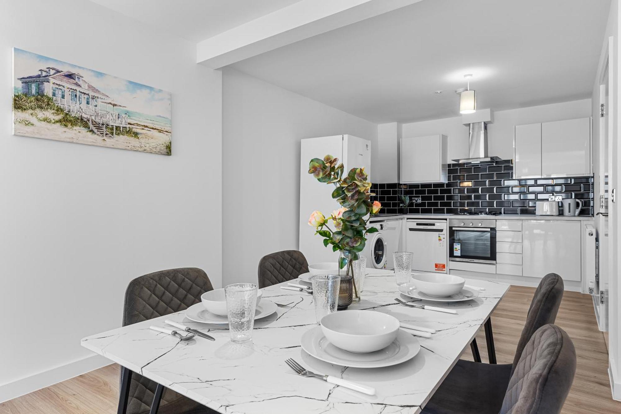 Three Bedroom In Heart Of Mr4 Appartement Londen