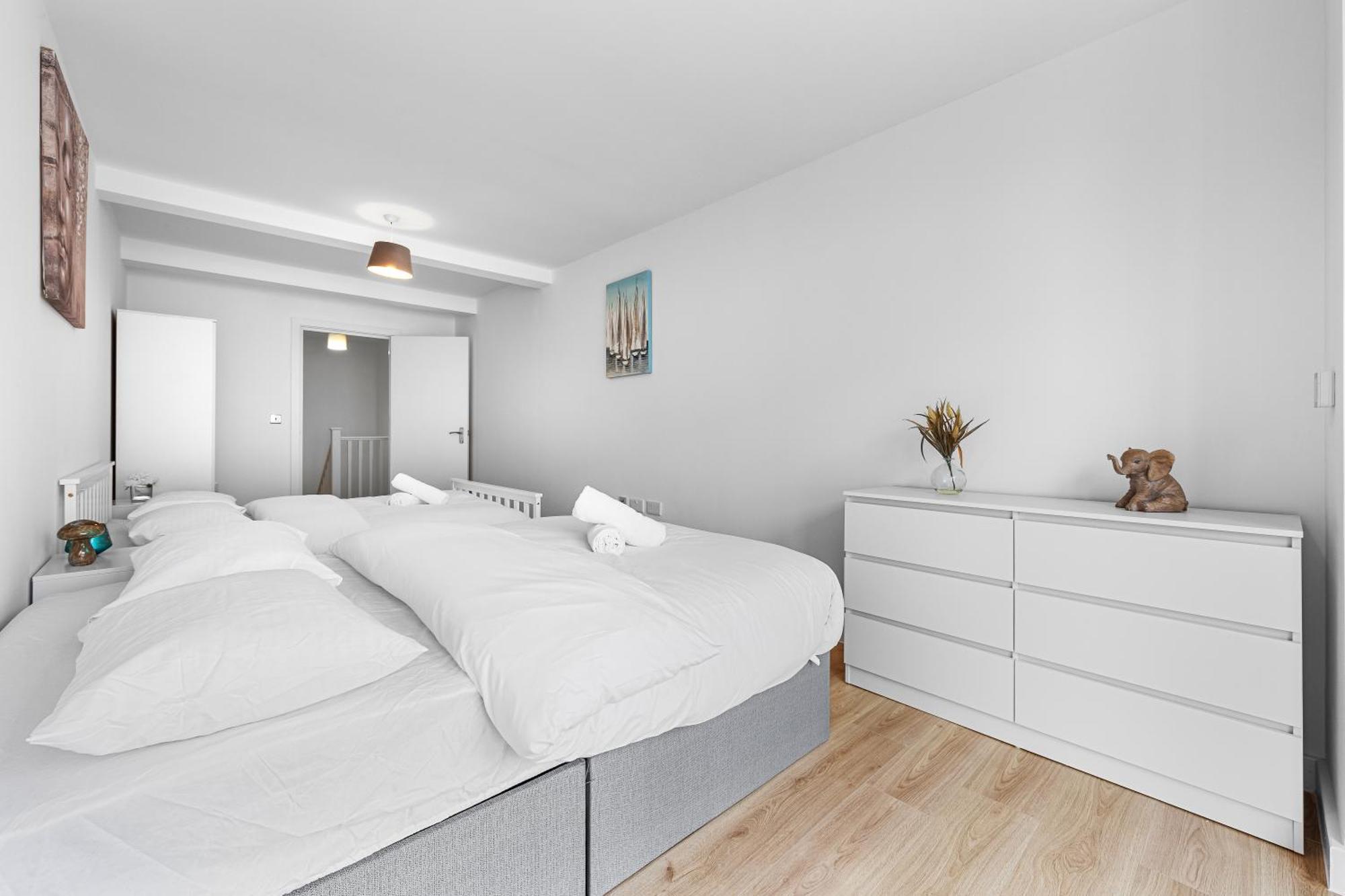 Three Bedroom In Heart Of Mr4 Londen