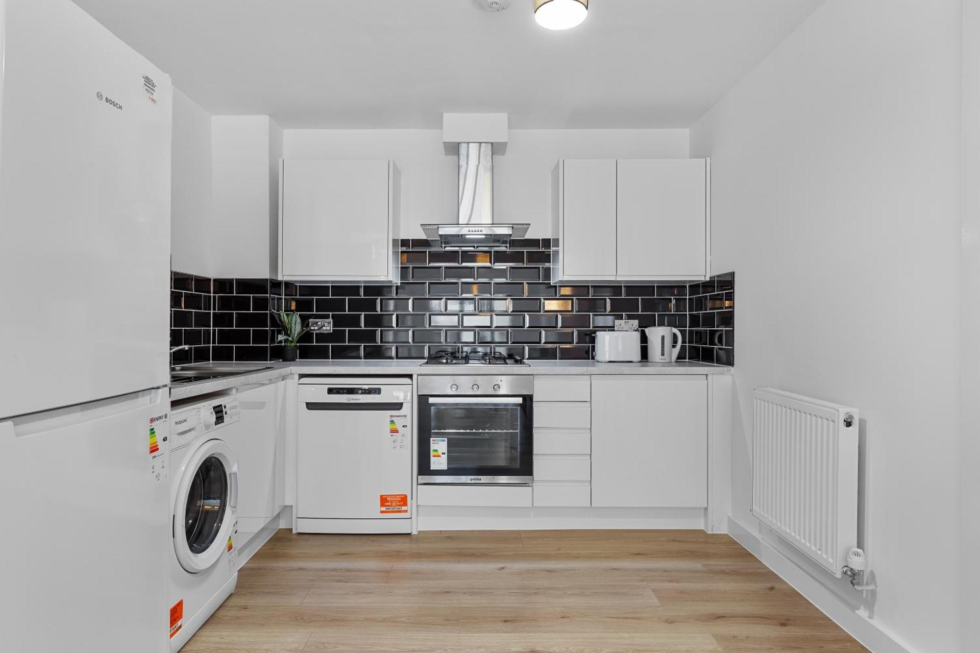 Three Bedroom In Heart Of Mr4 *