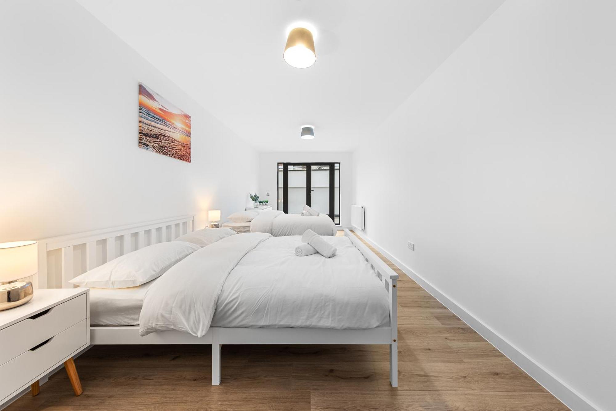 Three Bedroom In Heart Of Mr4 Appartement Londen