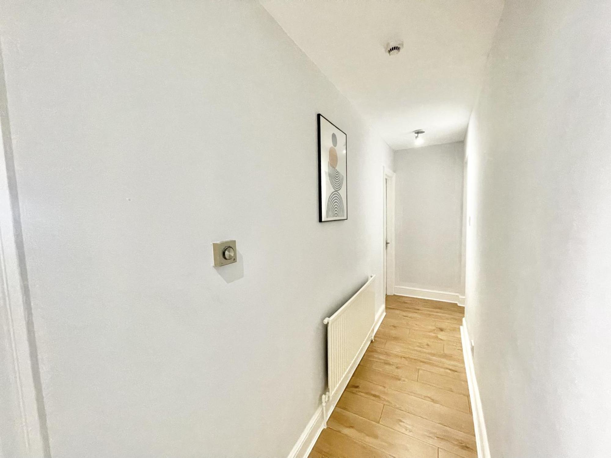 Apartment Must View - Slick Retreat In Holloway - Next To Emirates Stadium - Sleeps Up To 6 London