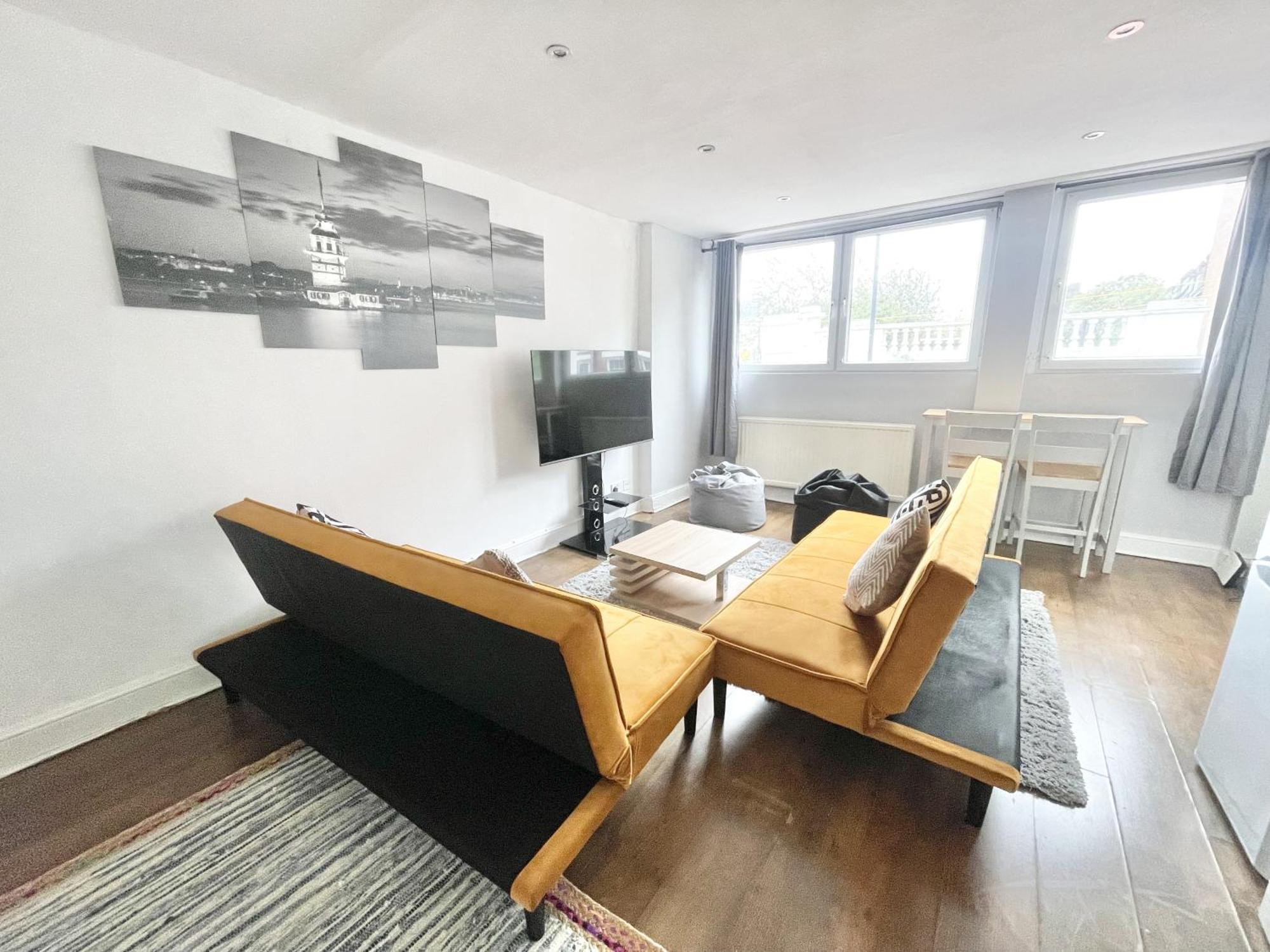 Apartment Must View - Slick Retreat In Holloway - Next To Emirates Stadium - Sleeps Up To 6 London