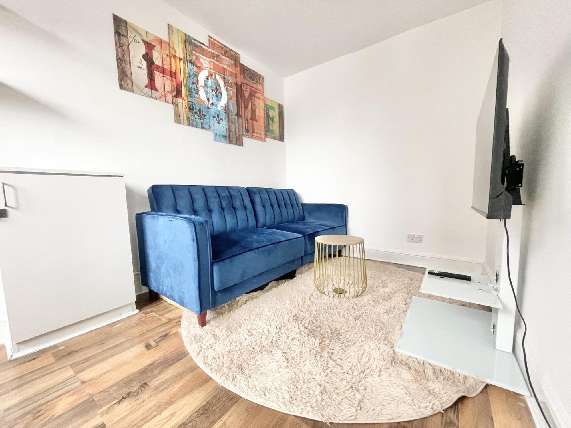 Apartment Must View - Slick Retreat In Holloway - Next To Emirates Stadium - Sleeps Up To 6 London