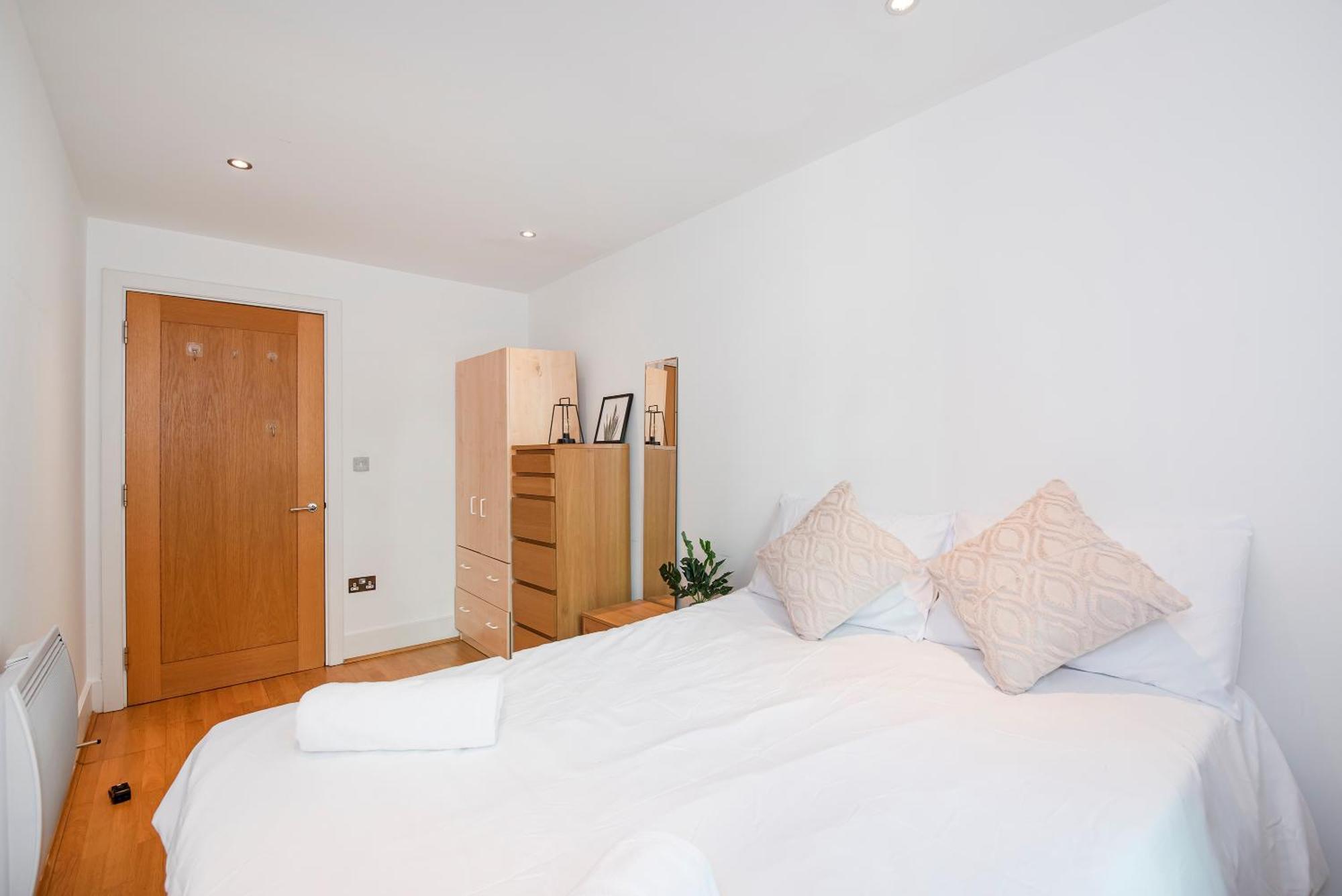 Appartement Compact 2 Bed Good Transport Links *