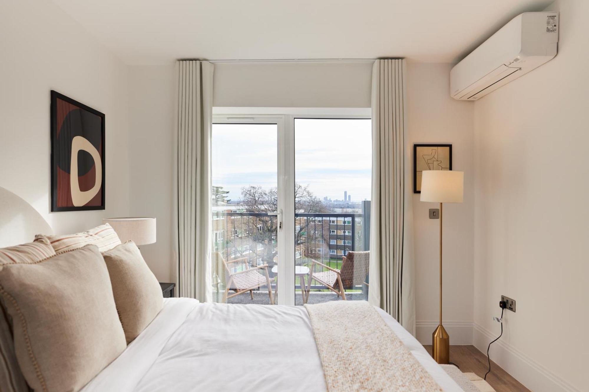 The Wembley Park Corner - Classy 2bdr Flat With Balcony * London