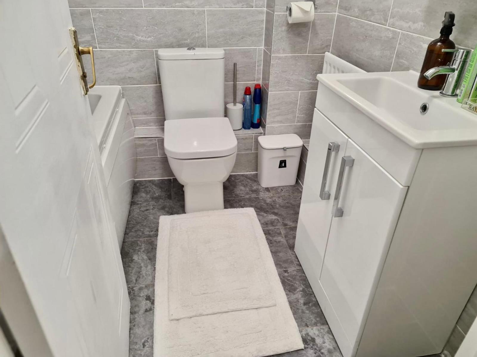 - Sleeps 4 - Parking - Garden - Petfriendly Сasa de vacaciones Londres
