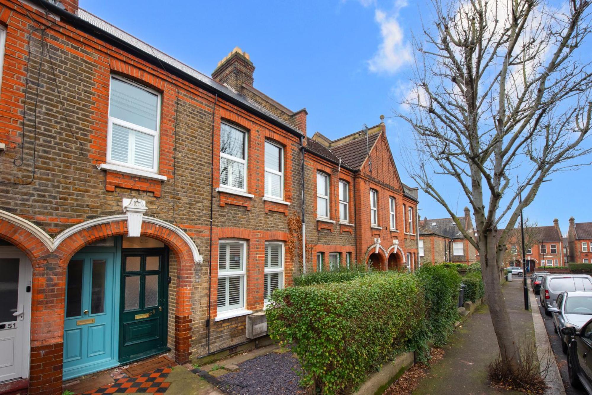 Apartment Victorian 2br Apartment, King Beds, Fast Wifi, Near Shops, Cafes & Transport, E17 *