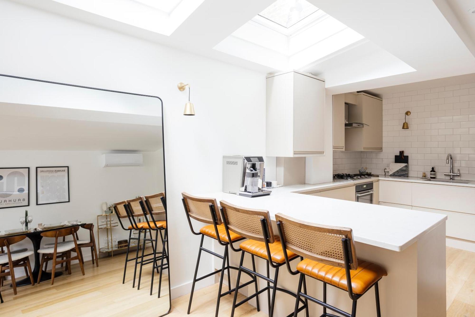 The Elegant Fulham Maisonette Apartment