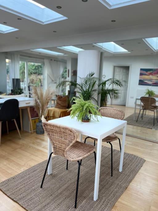 Sunny Garden London