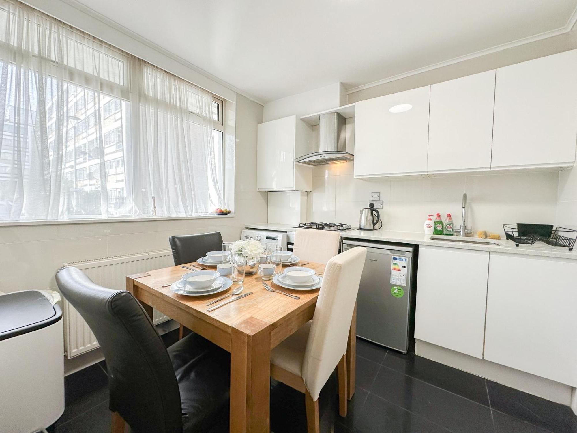 Cosy 3 Bedroom 3 Bathroom Flat With Private Garden- Maida Vale, Near Paddington Londen