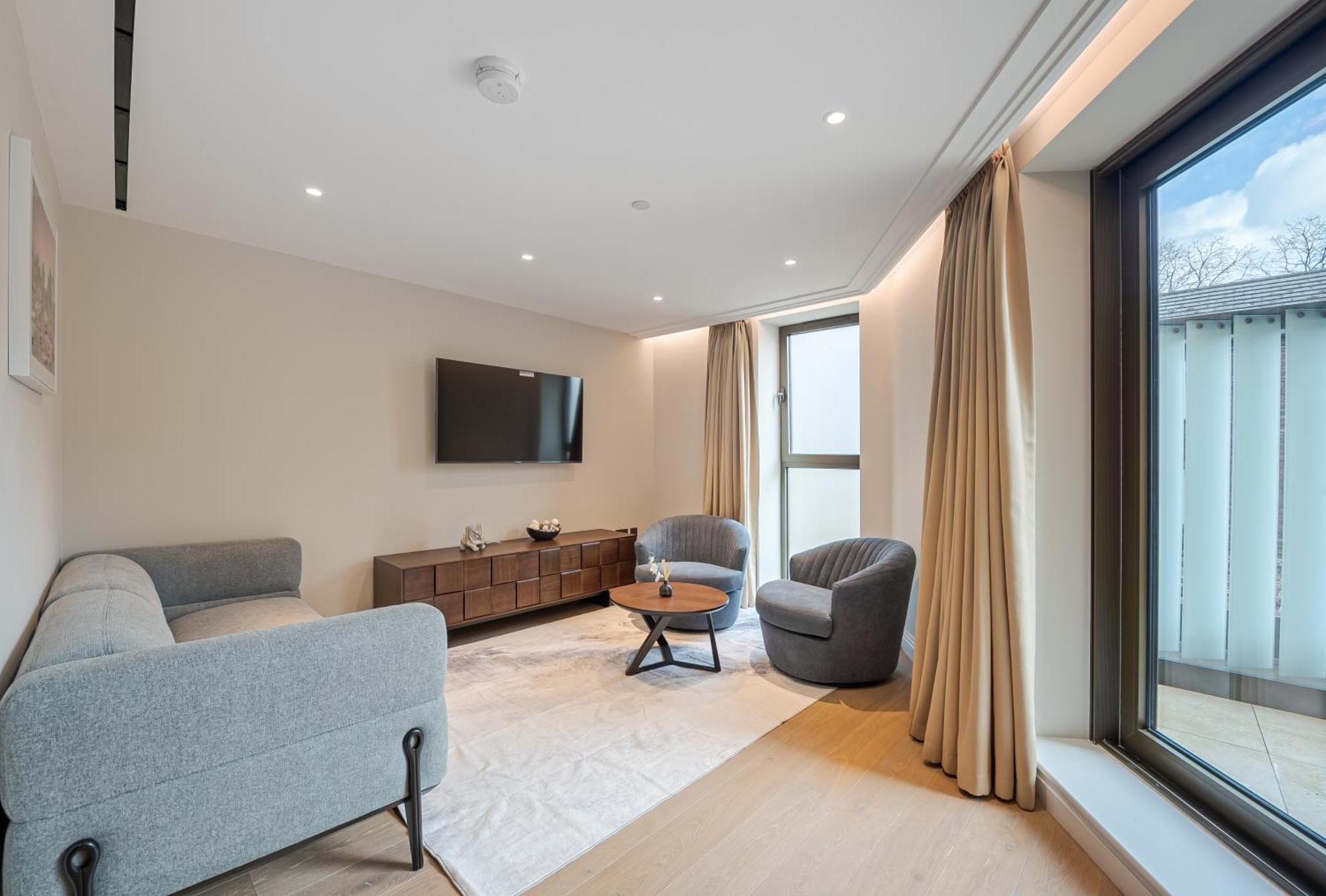Arcadia Residences - Luxury In Kensington Apartment