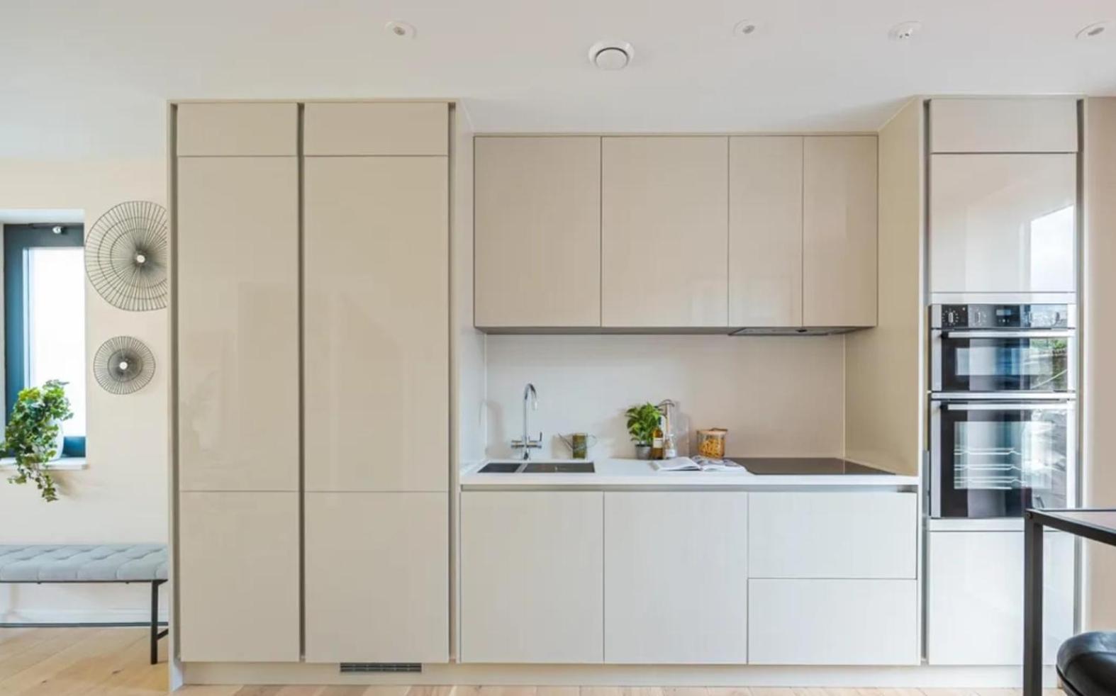 Kings Mews Elegance: City Sparrow's Premier 2-bedroom Residences London