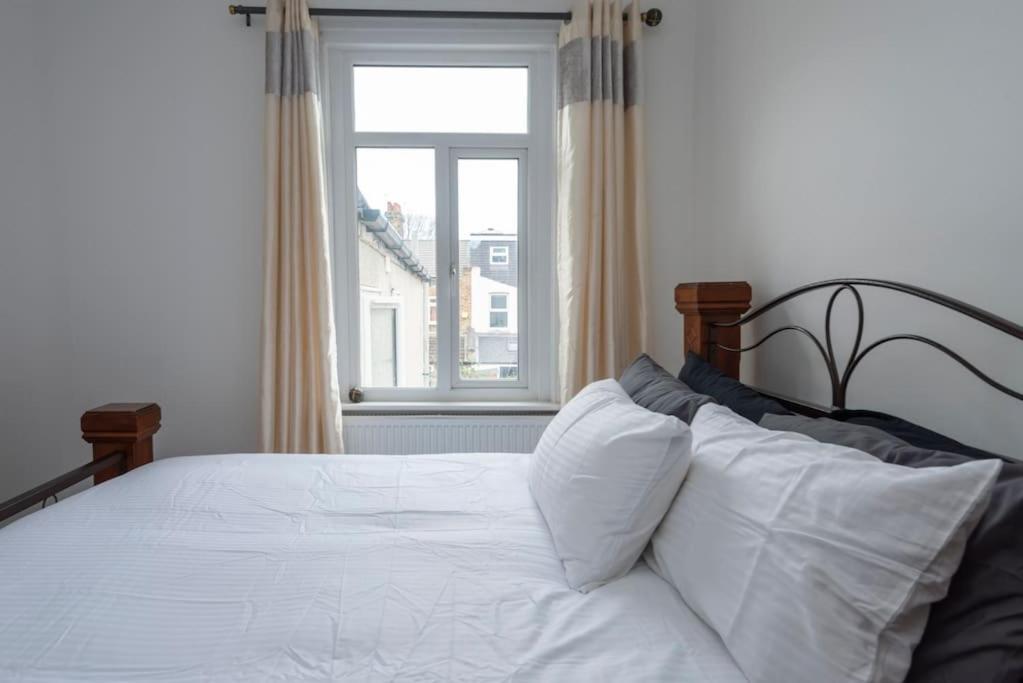 Stunning 3-bed House Apartment London