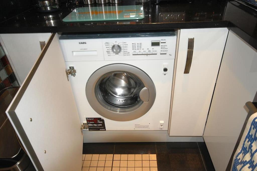 Clifton - Luxury 1 Bed Flat - 1 Min Walk To Tube Appartement *