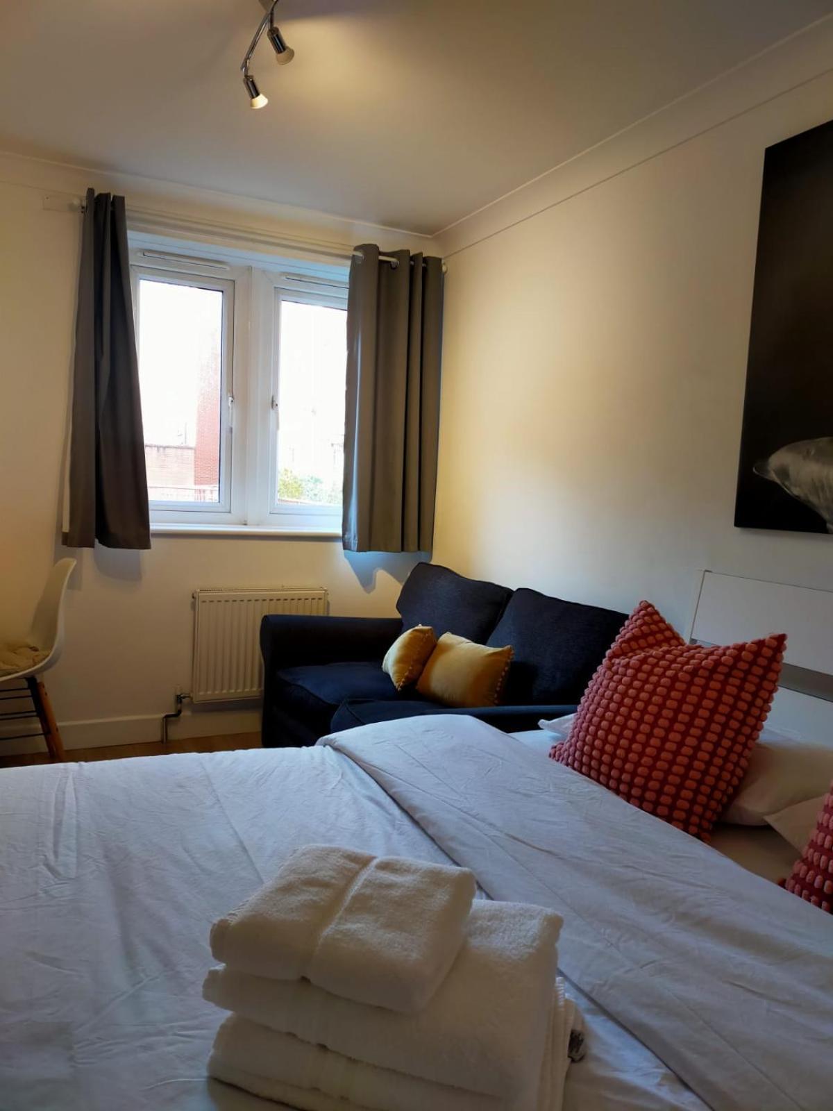 Cobbold Court Share Flat Londen