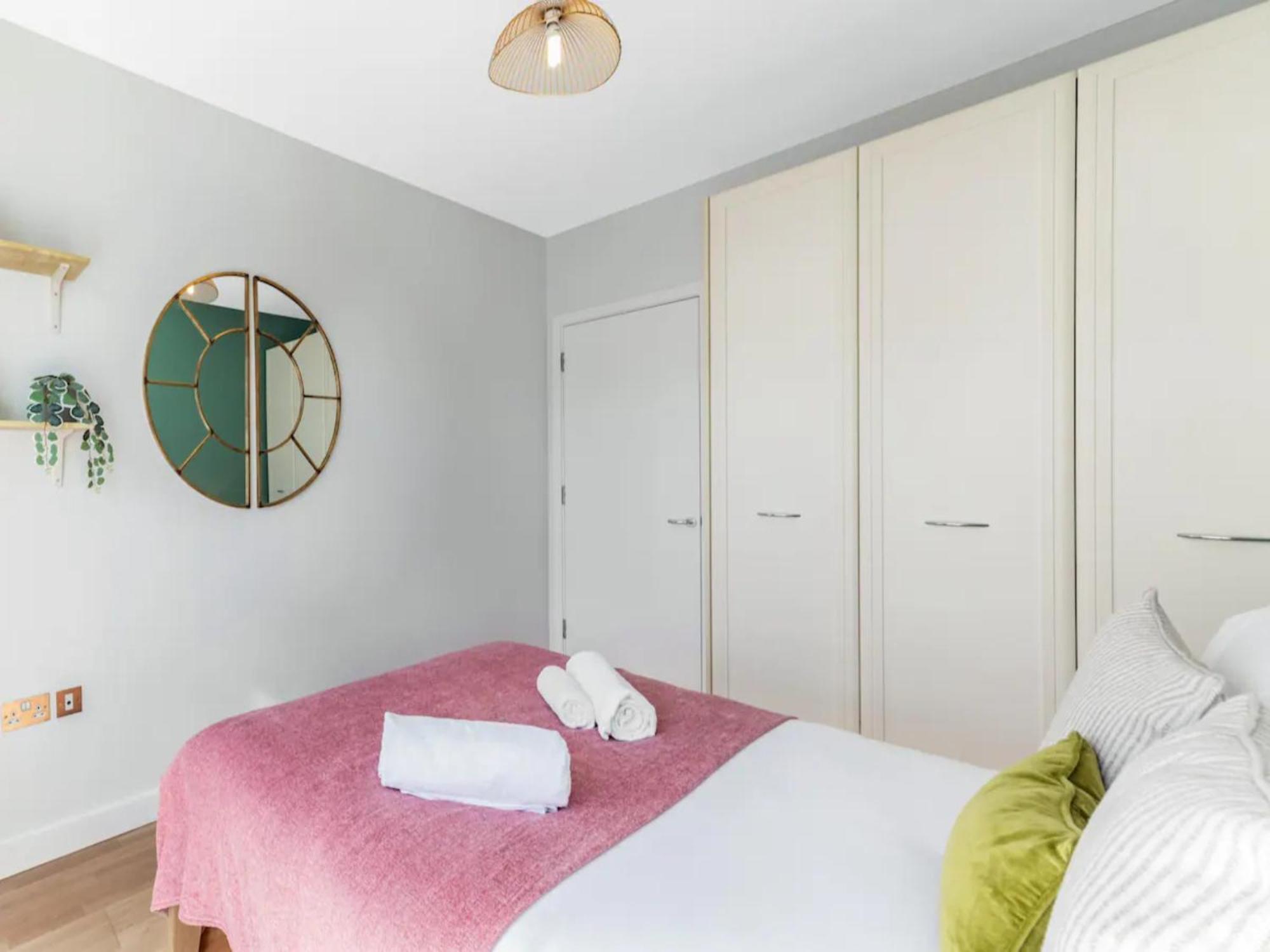 Pass The Keys Charming In North Apartment *
