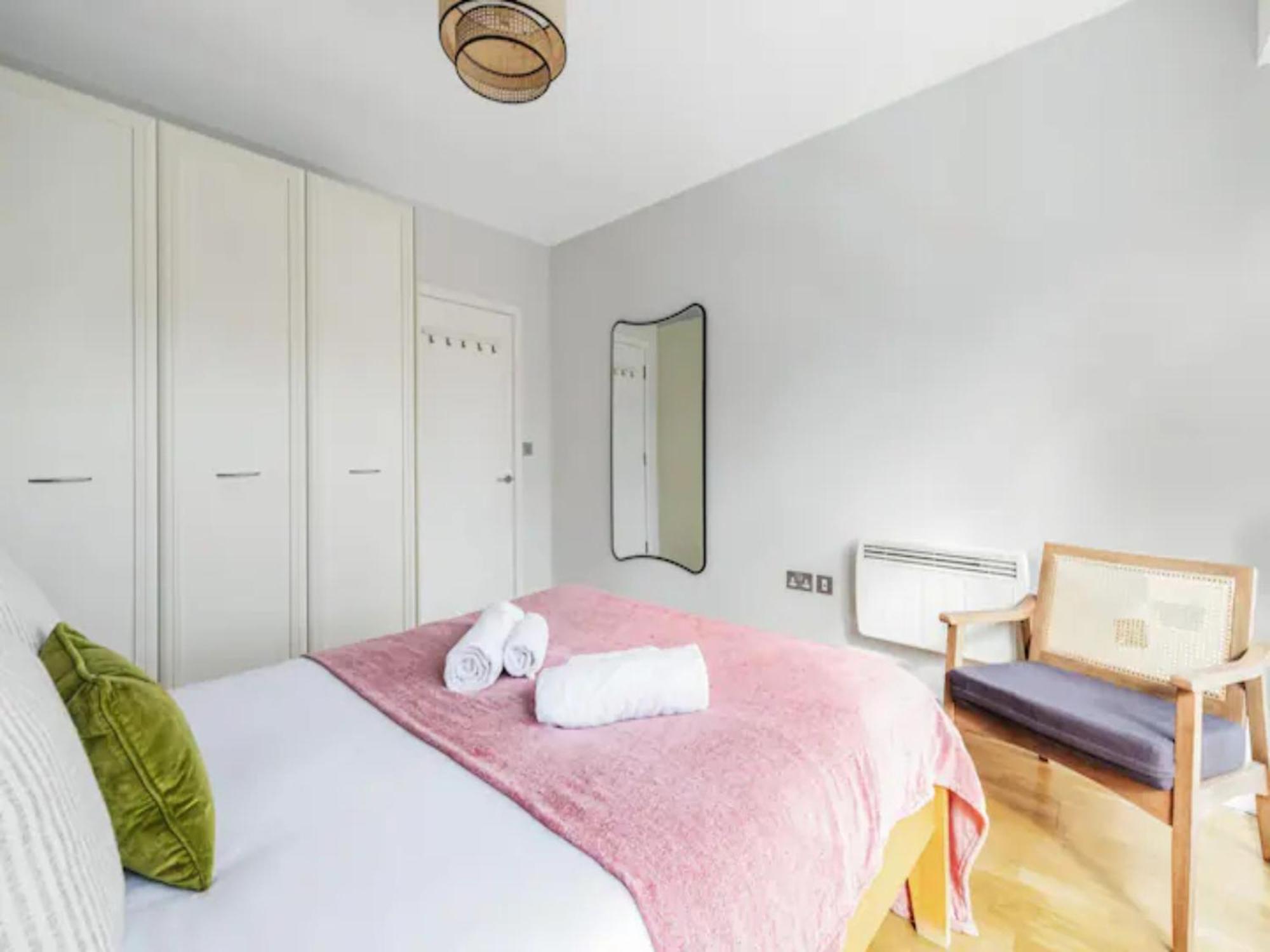 Pass The Keys Charming In North Apartment London