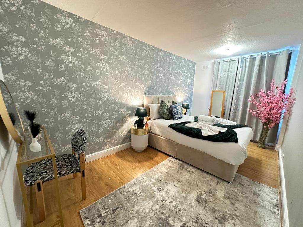 Hyde Park Three Bedroom Appartement