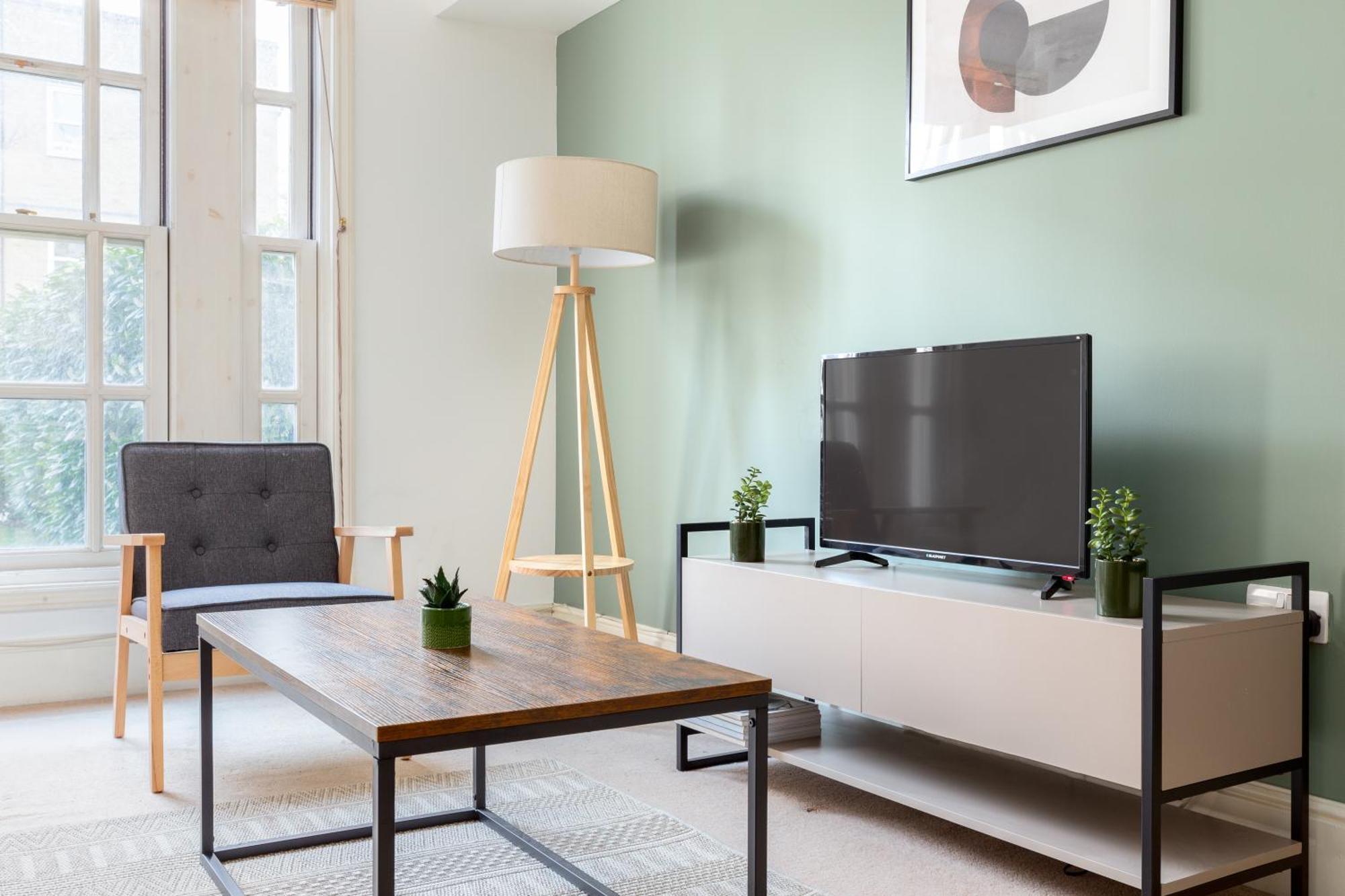 The Haggerston Collection * Londen