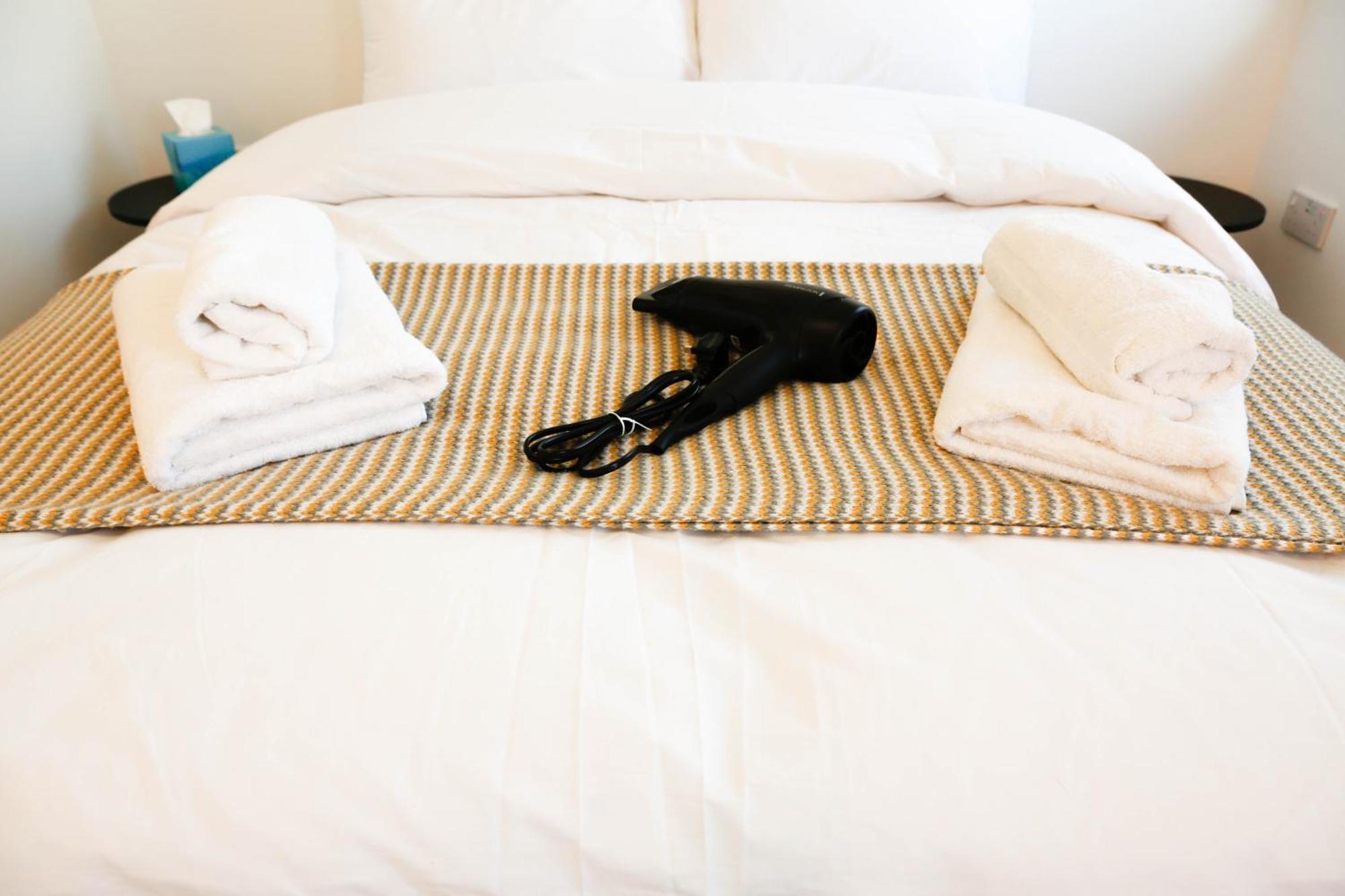 Luxury In Camden Town Near Shops, Cafes, Bars & Metro With Shared Bathrooms Habitación en casa particular