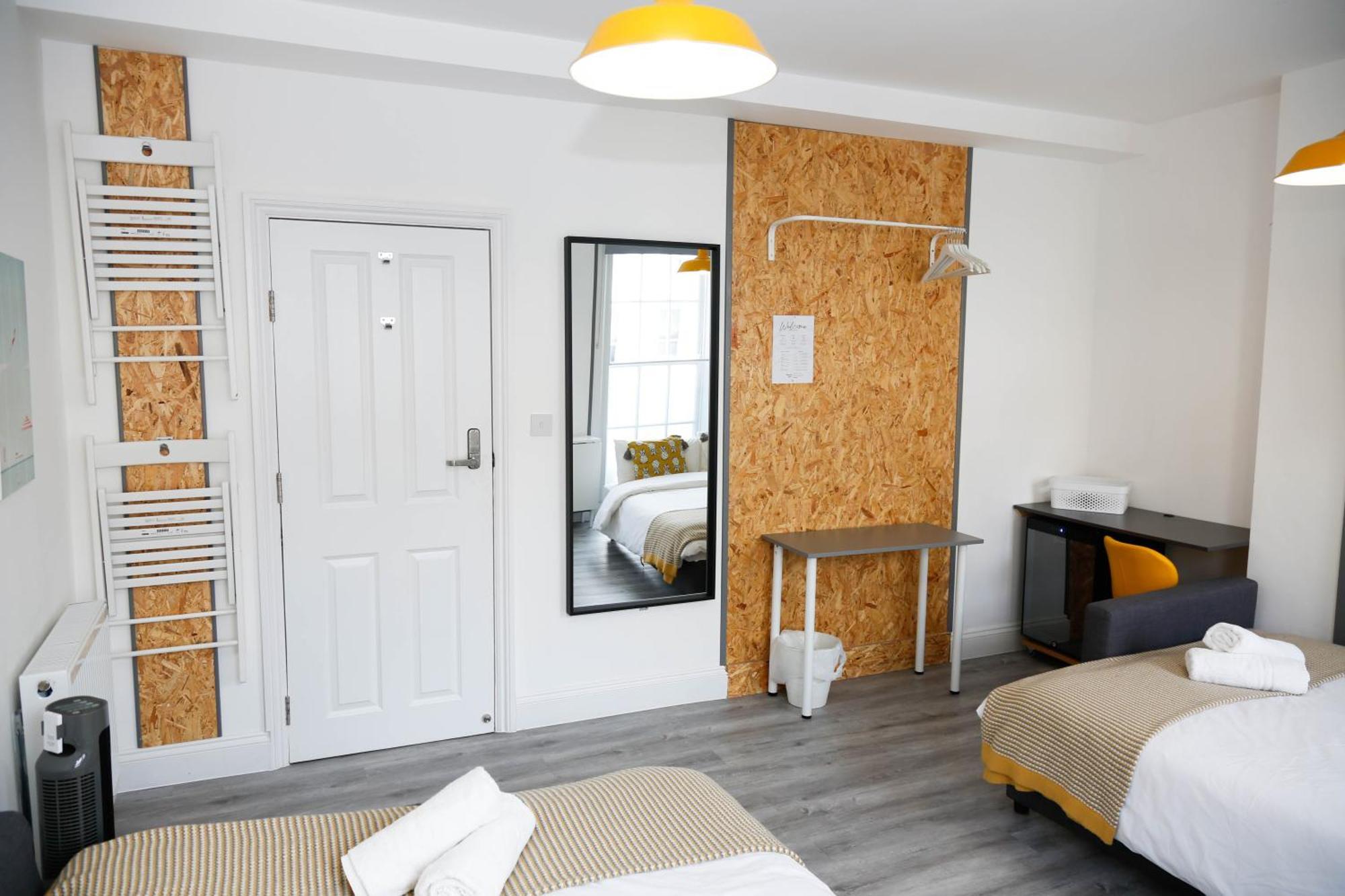 Habitación en casa particular Luxury In Camden Town Near Shops, Cafes, Bars & Metro With Shared Bathrooms Londres