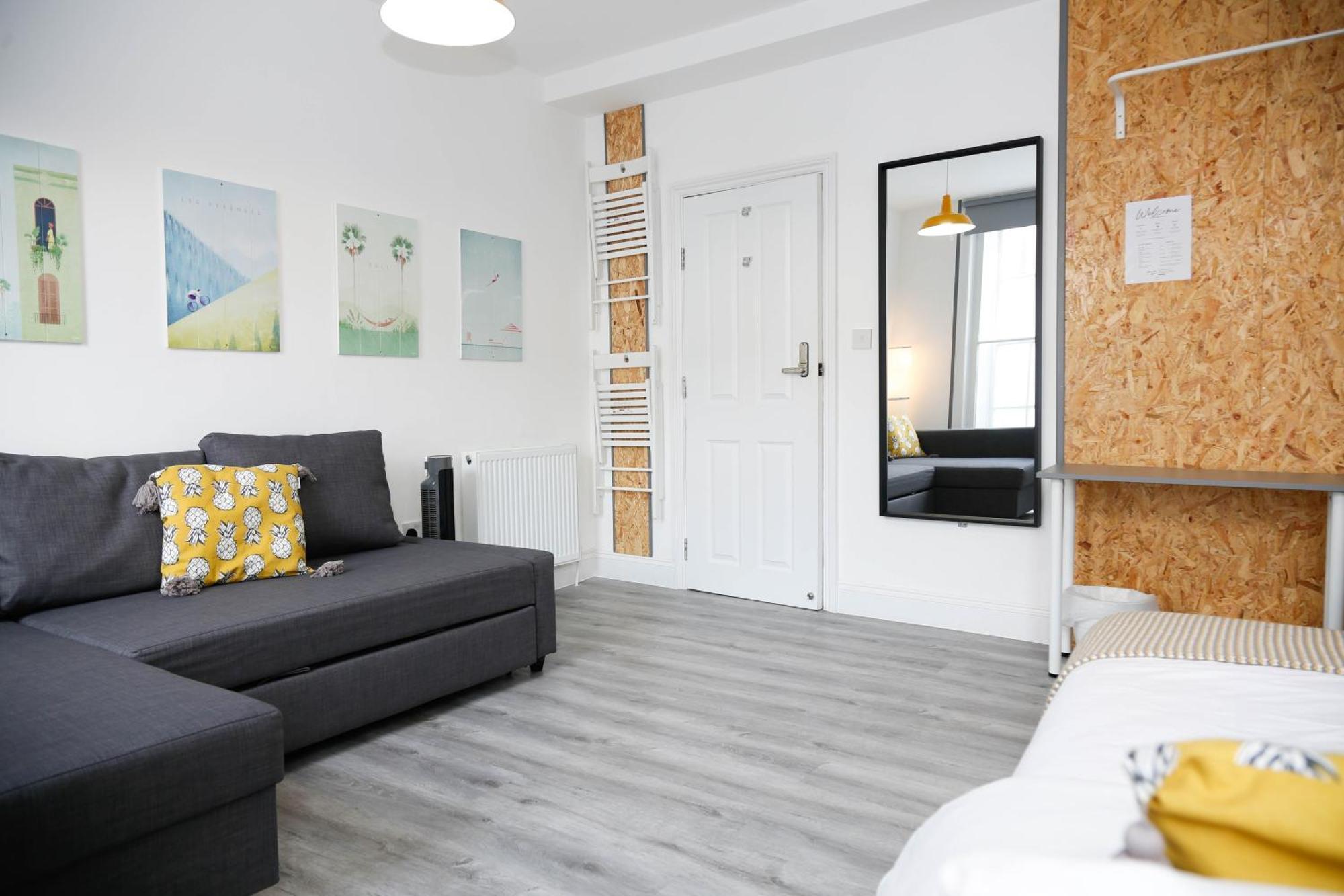 Habitación en casa particular Luxury In Camden Town Near Shops, Cafes, Bars & Metro With Shared Bathrooms *
