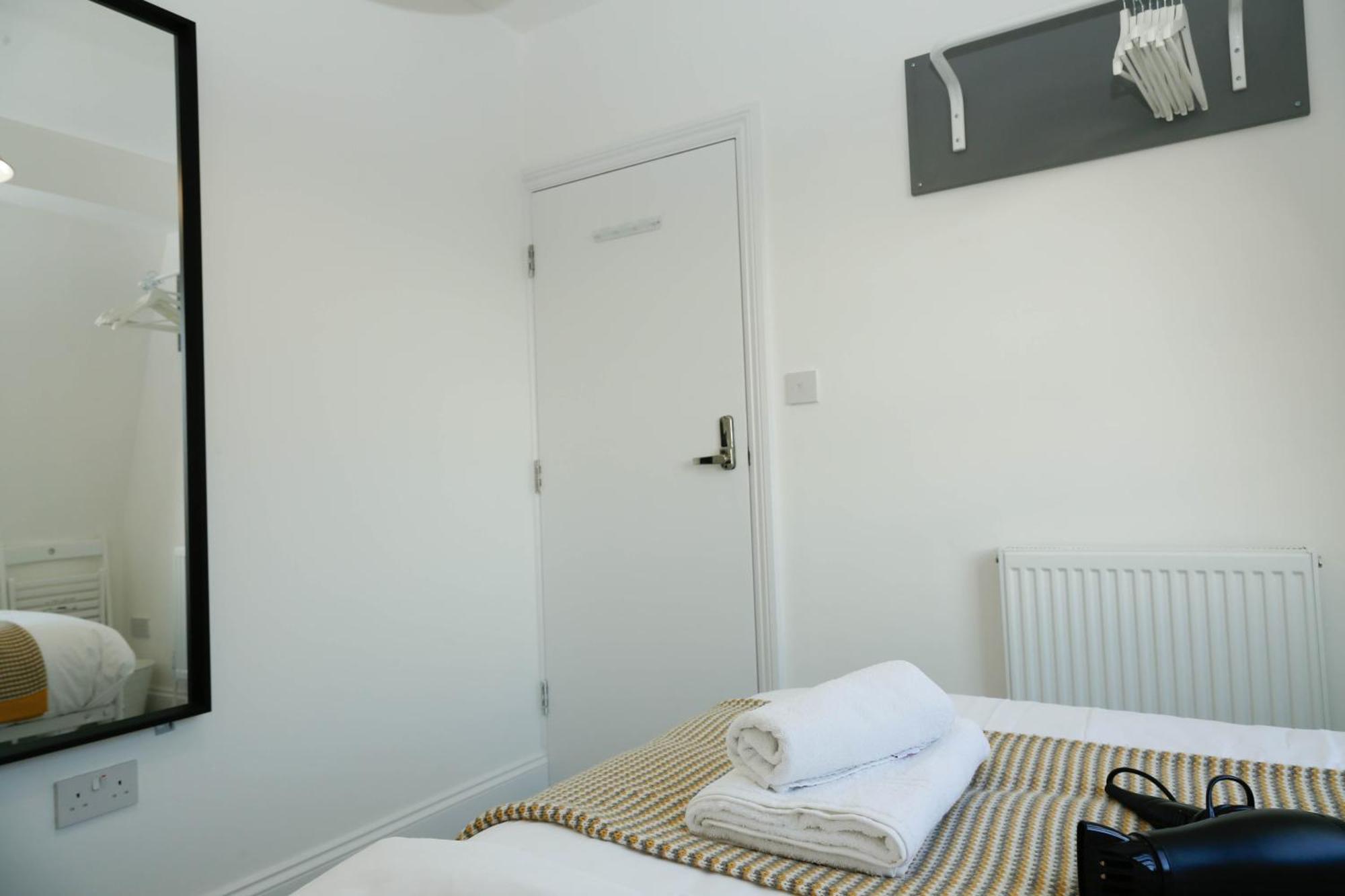 Habitación en casa particular Luxury In Camden Town Near Shops, Cafes, Bars & Metro With Shared Bathrooms