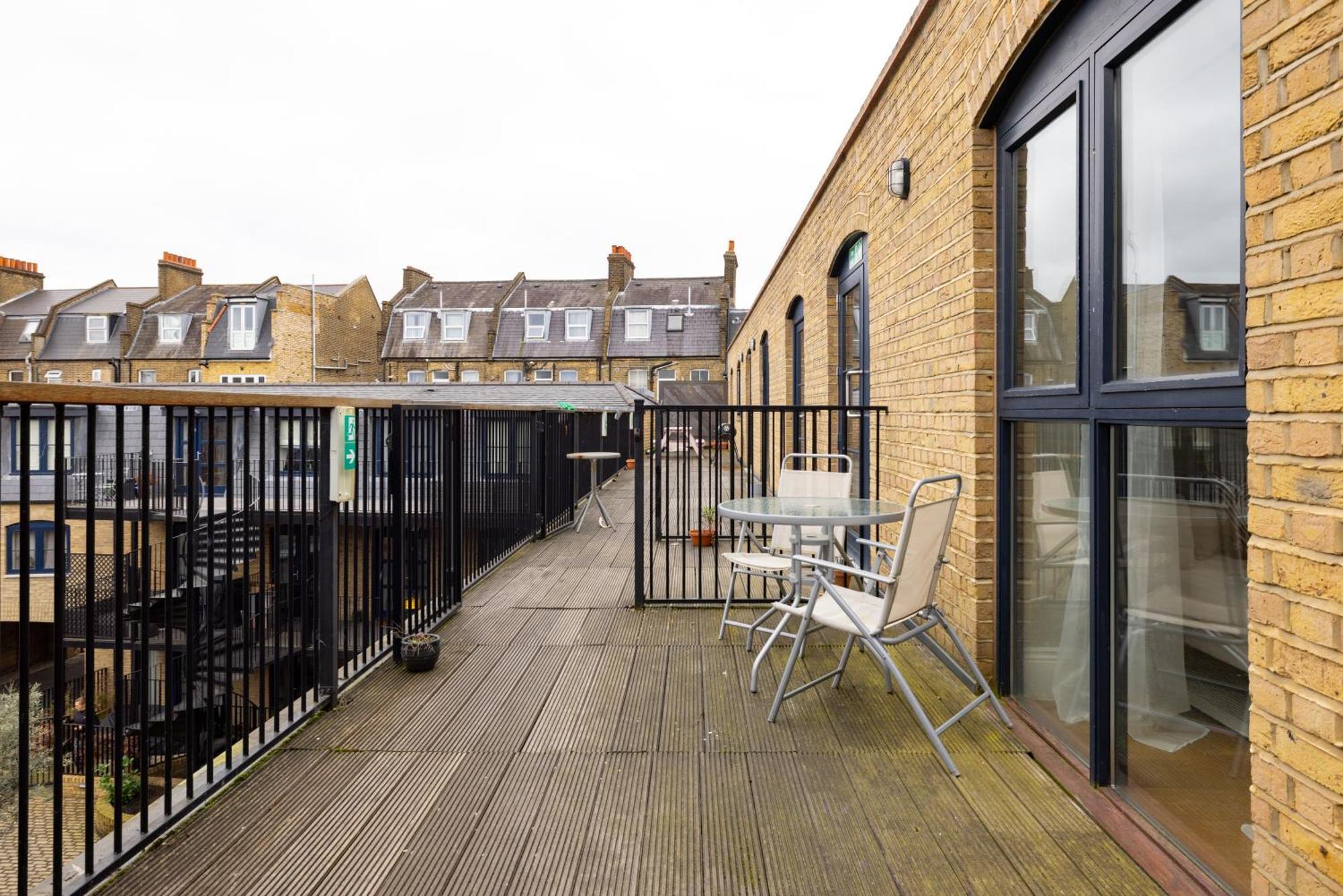 Apartment The Tooting Hideout - Dazzling 3bdr Flat With Balcony *