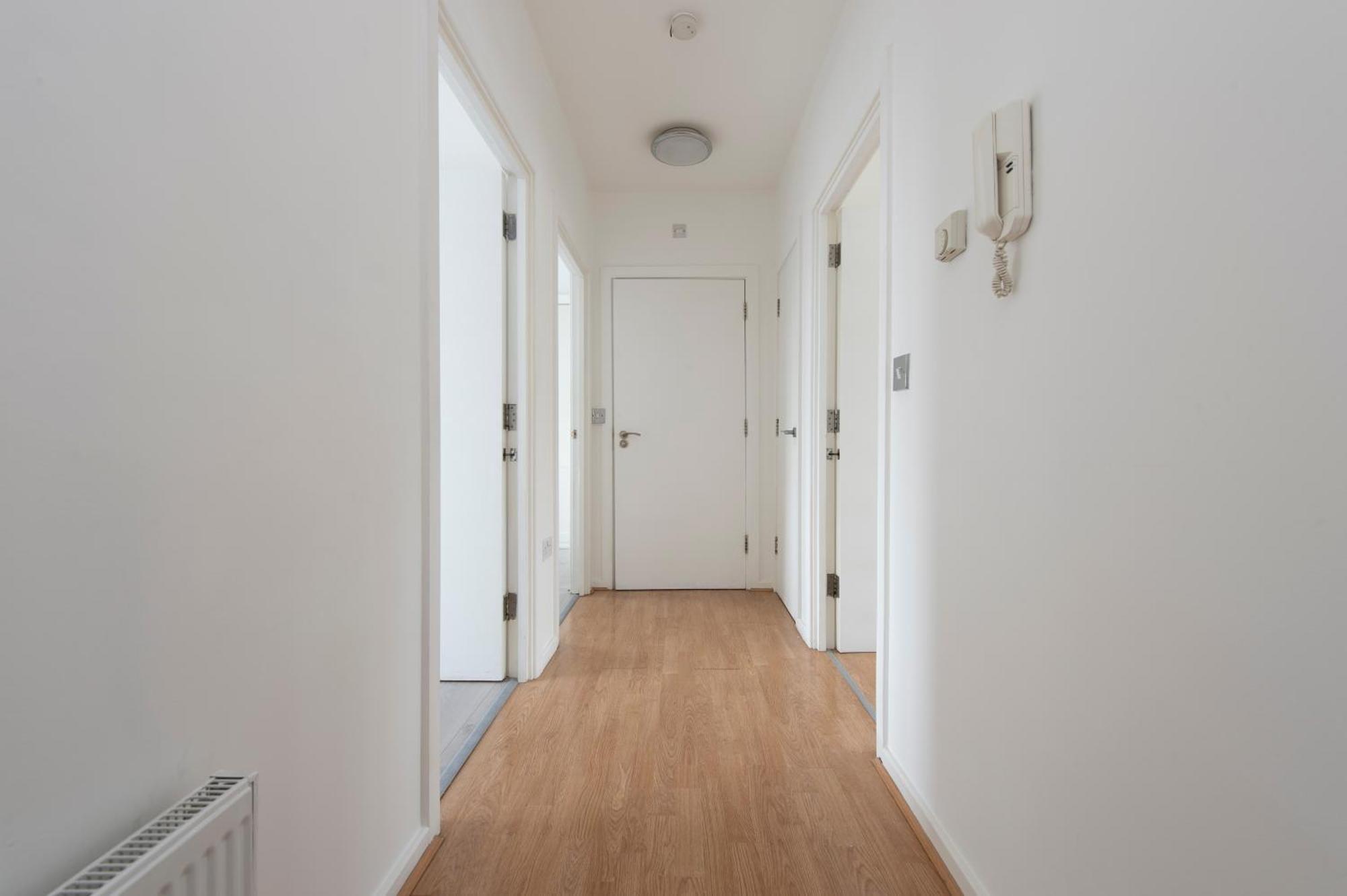 Modern Luxury By Bow Road Station Apartment London