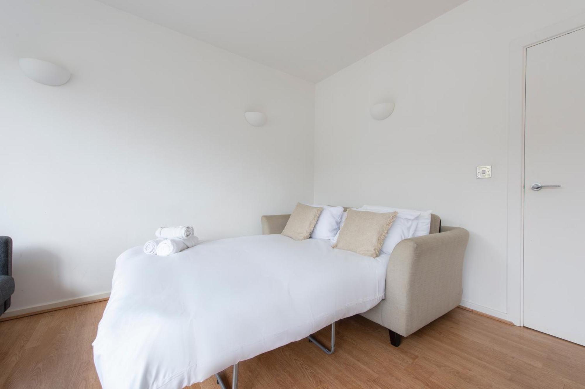 Modern Luxury By Bow Road Station * London