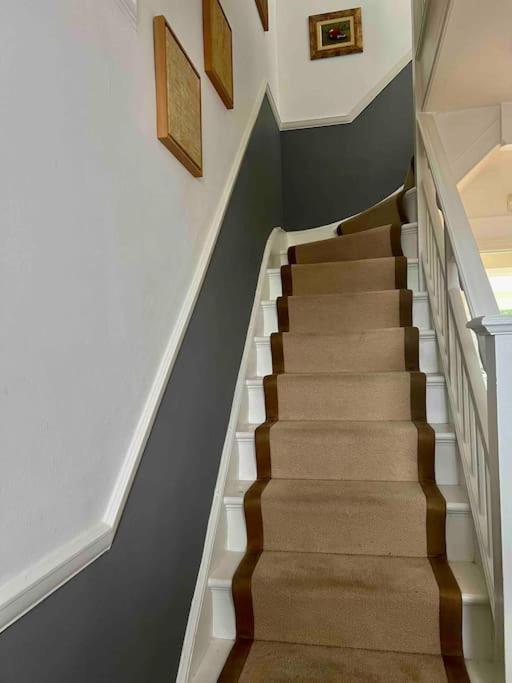 Villa Luxury 4 Bedroom House In Featured On Tv Londen