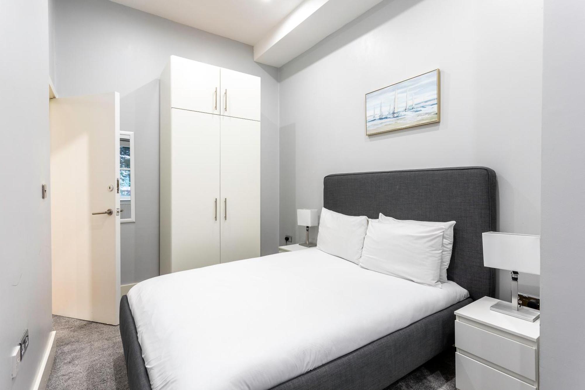 Apartment Refurbished Stjohns Hill *