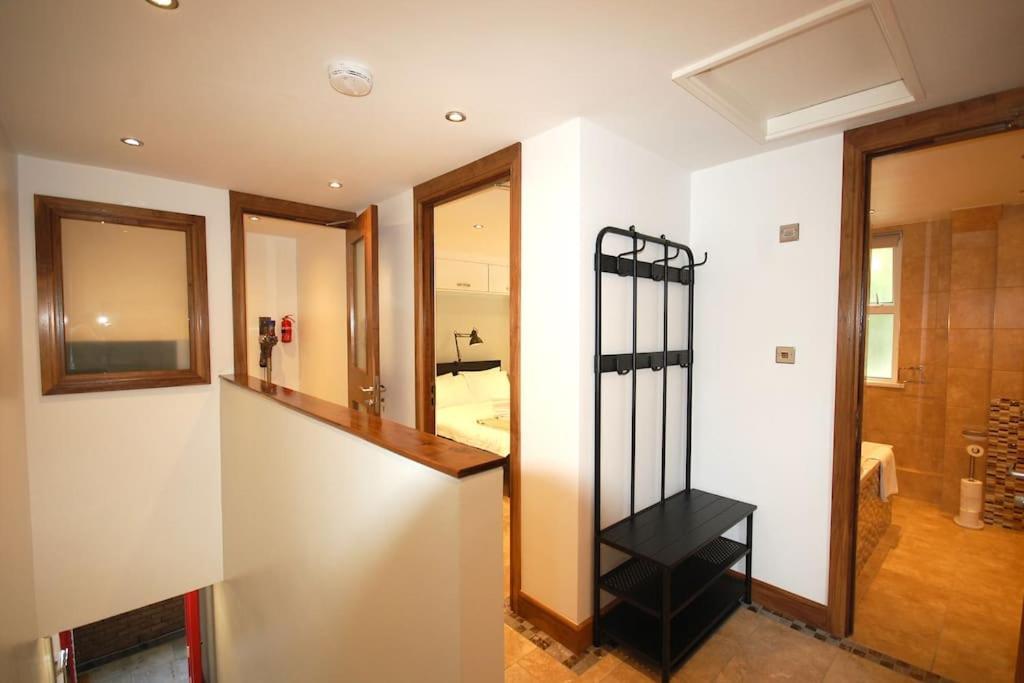 Clifton - Luxury 1 Bed Flat - 1 Min Walk To Tube Apartment London
