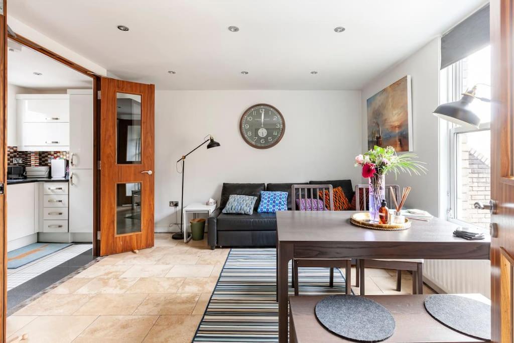 Clifton - Luxury 1 Bed Flat - 1 Min Walk To Tube Apartment London