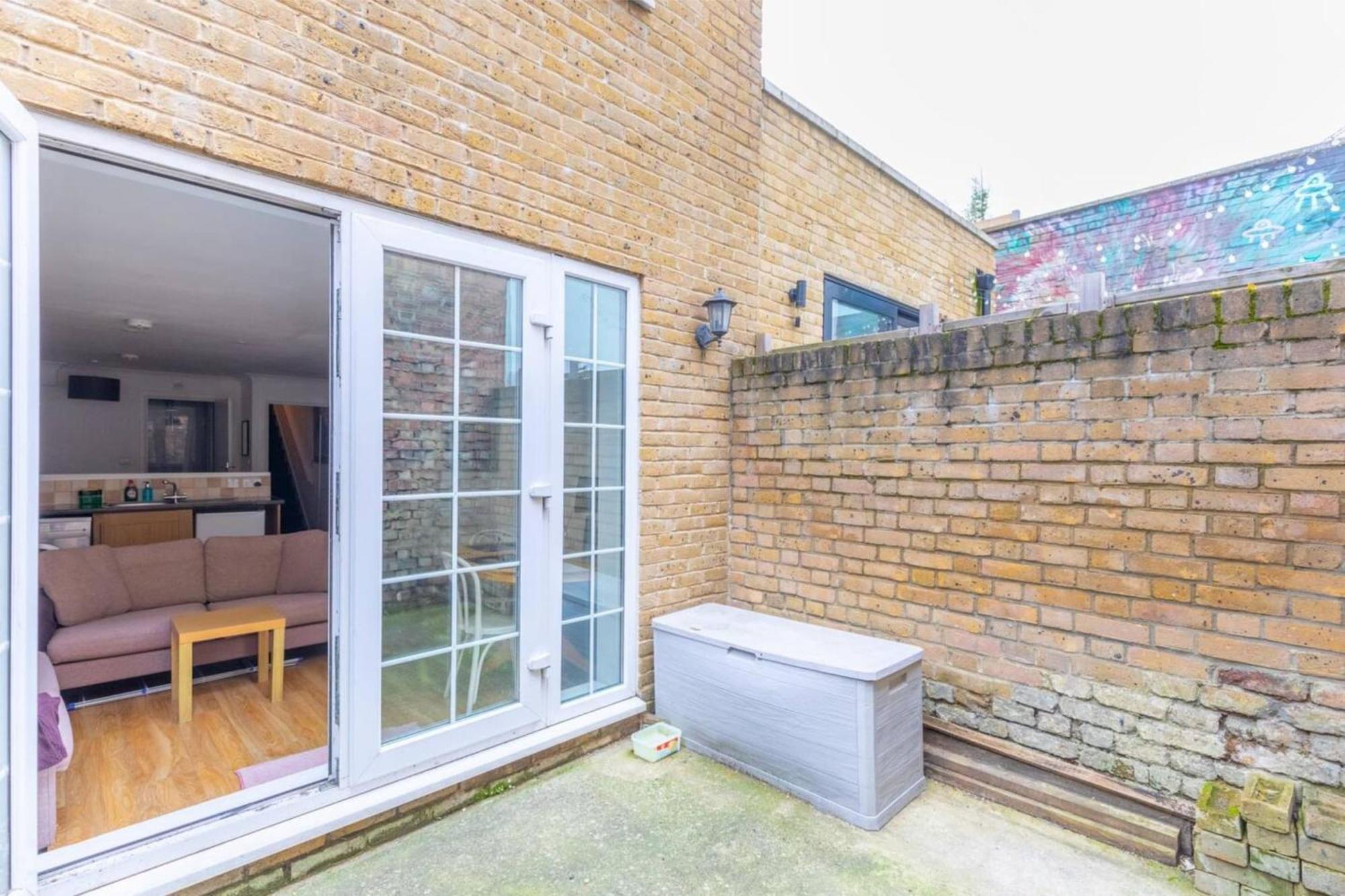 Wprivate Patio Heart Of Brixton London! London