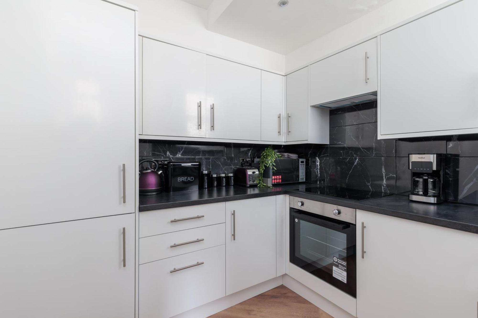 Luxury 2 Bed Flat In Central Apartment