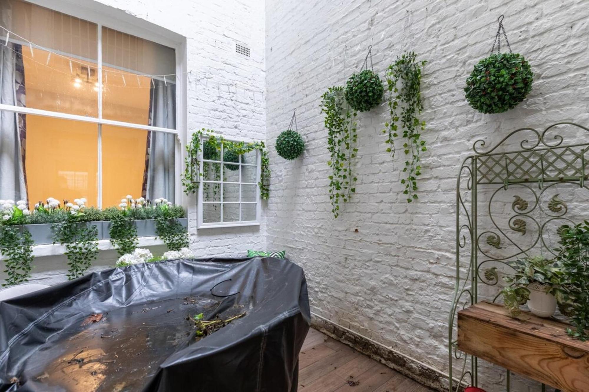 Apartment Elegant 2bd Flat 5 Mins To Kensington Gardens! *