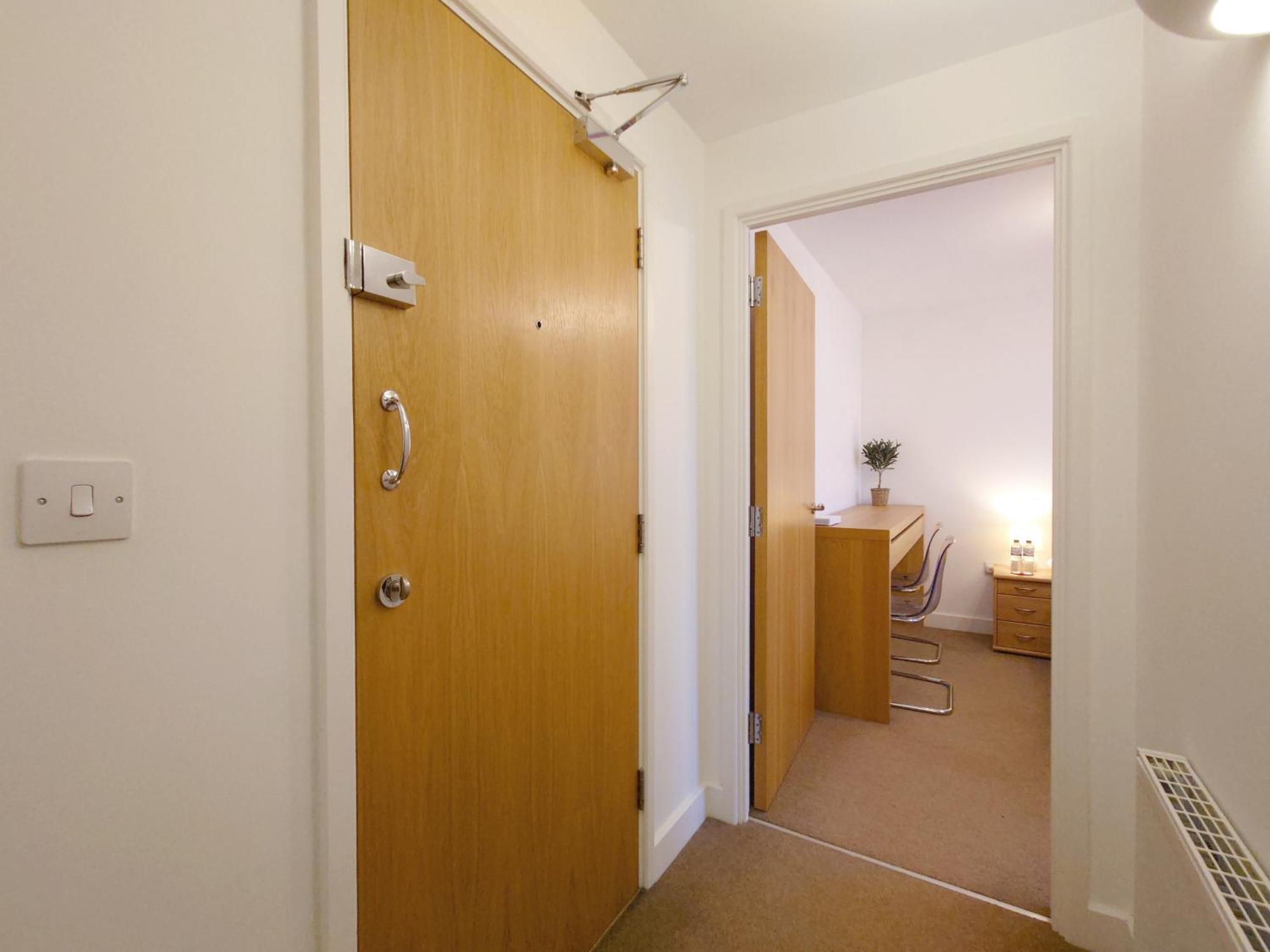 Excel - Three Bed Serviced Appartement