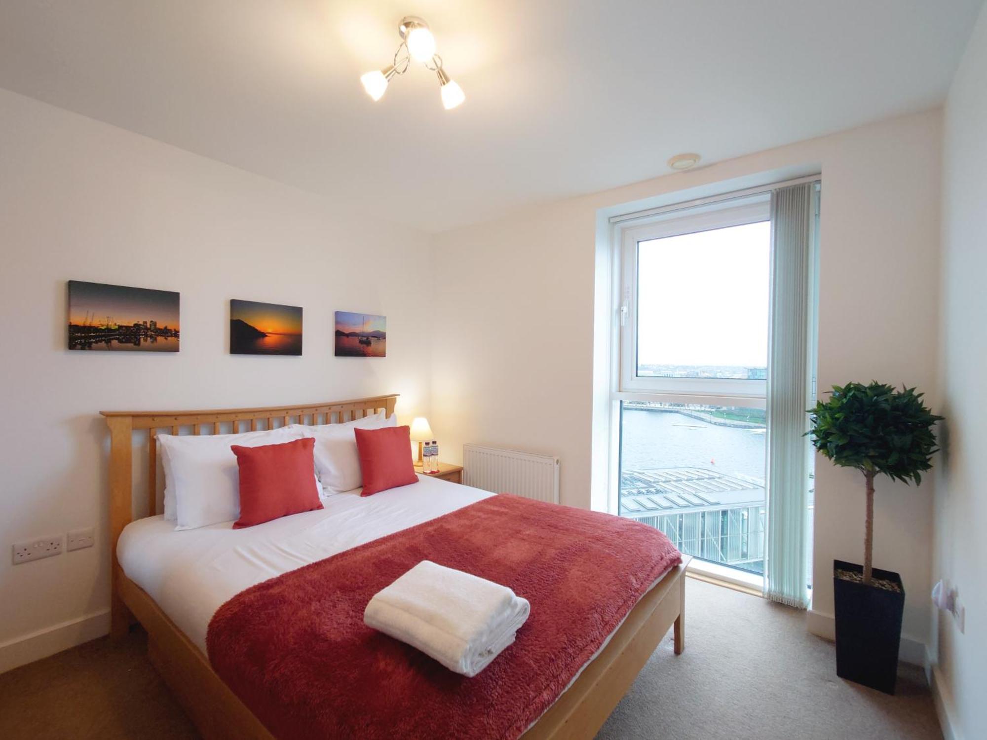 Excel - Three Bed Serviced Appartement *