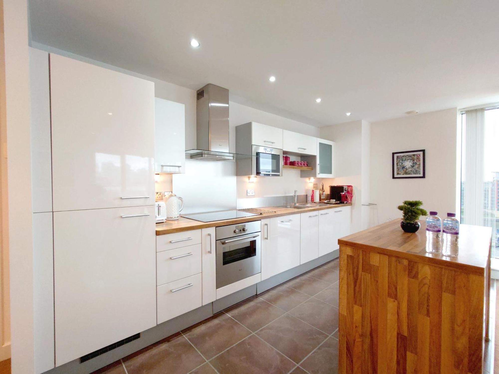 Excel - Three Bed Serviced Appartement *