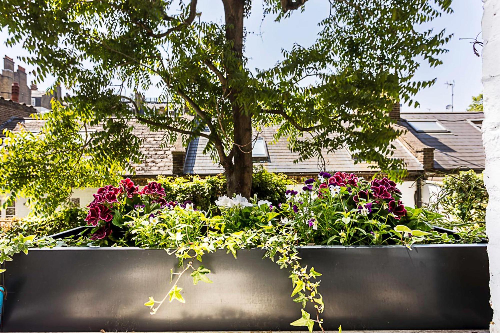Well-designed Chelsea Flat London