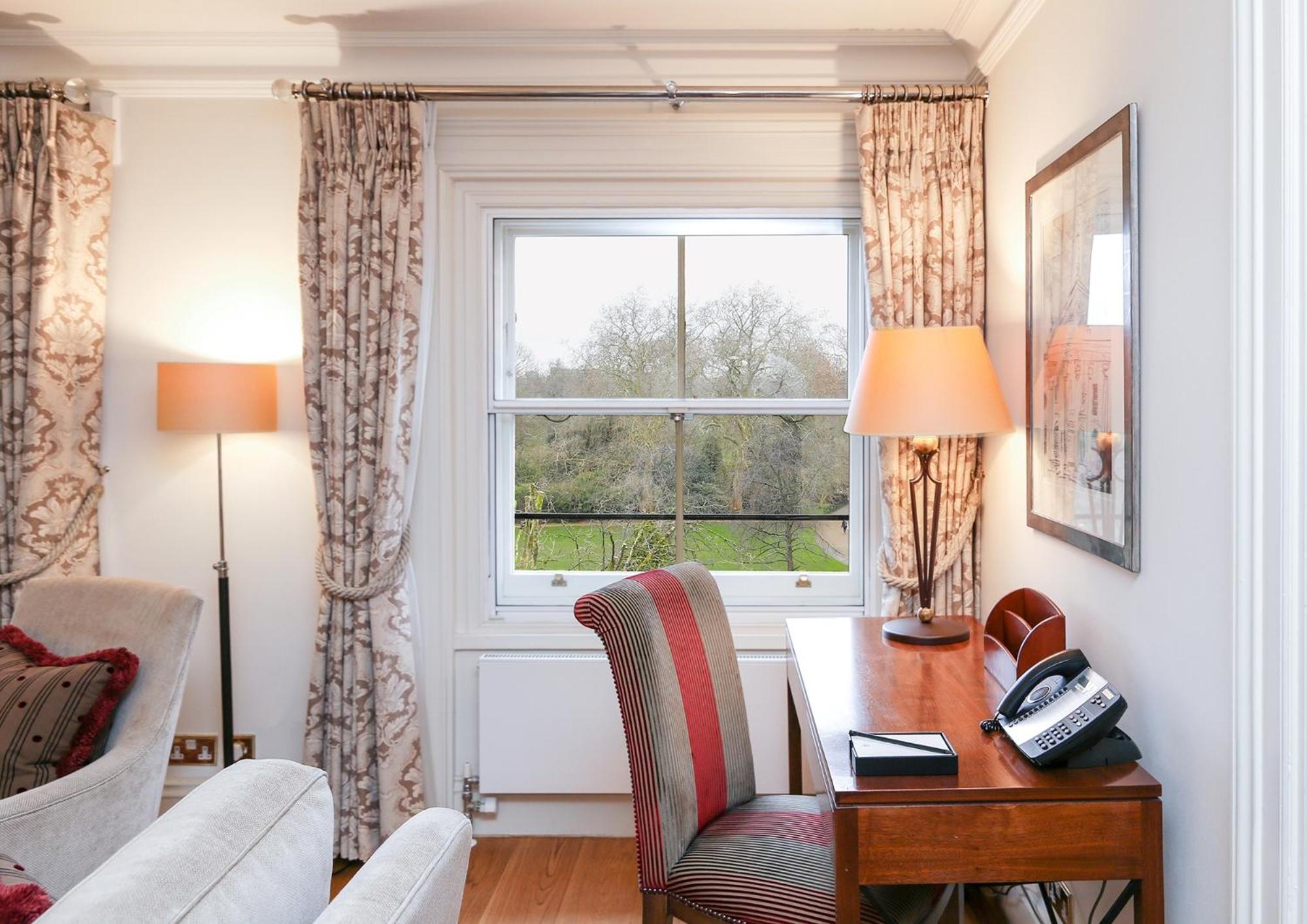 Apartment Cheval Hyde Park Gate London