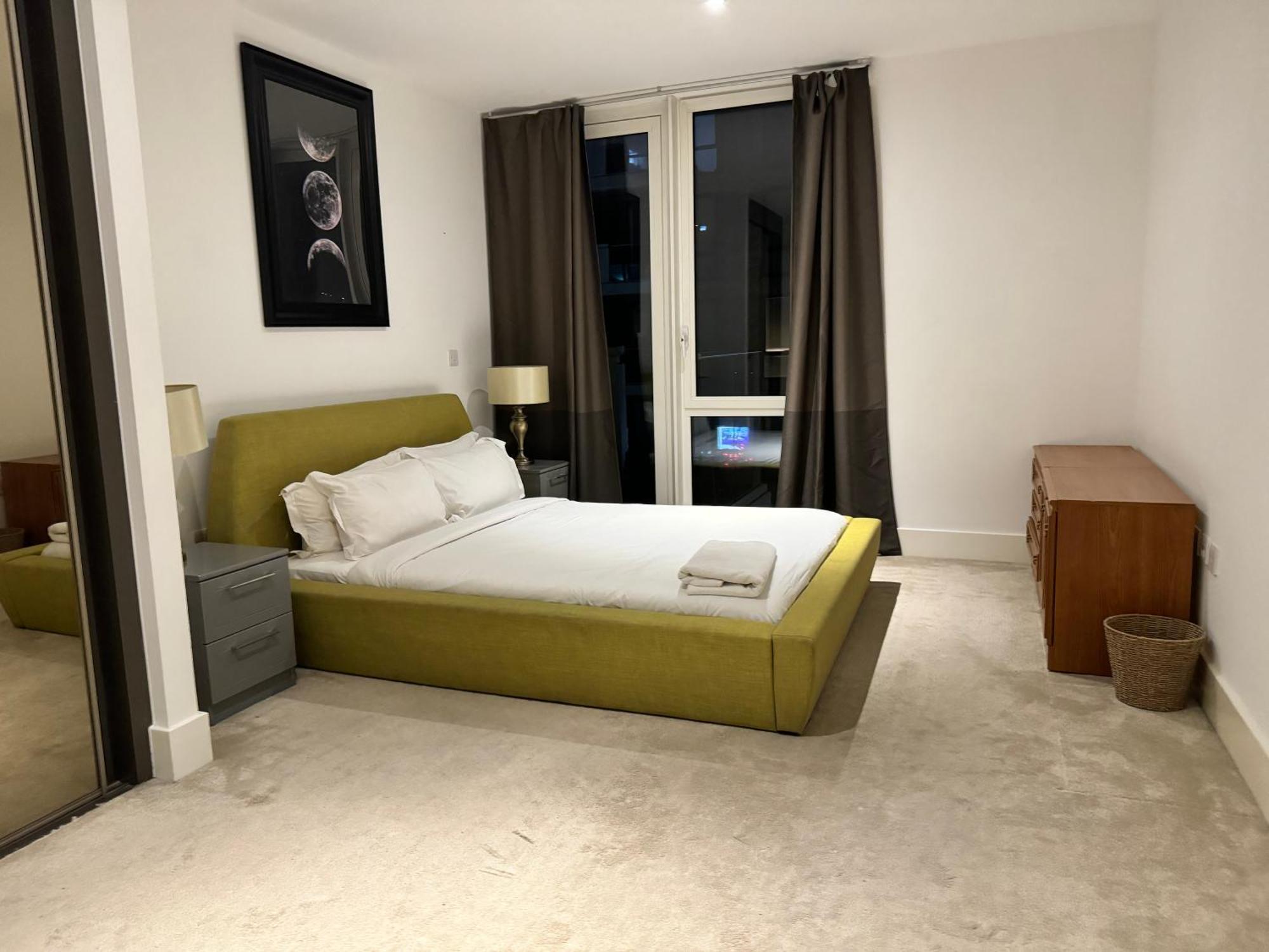 Phoenix 2 Bedroom In Apartment *