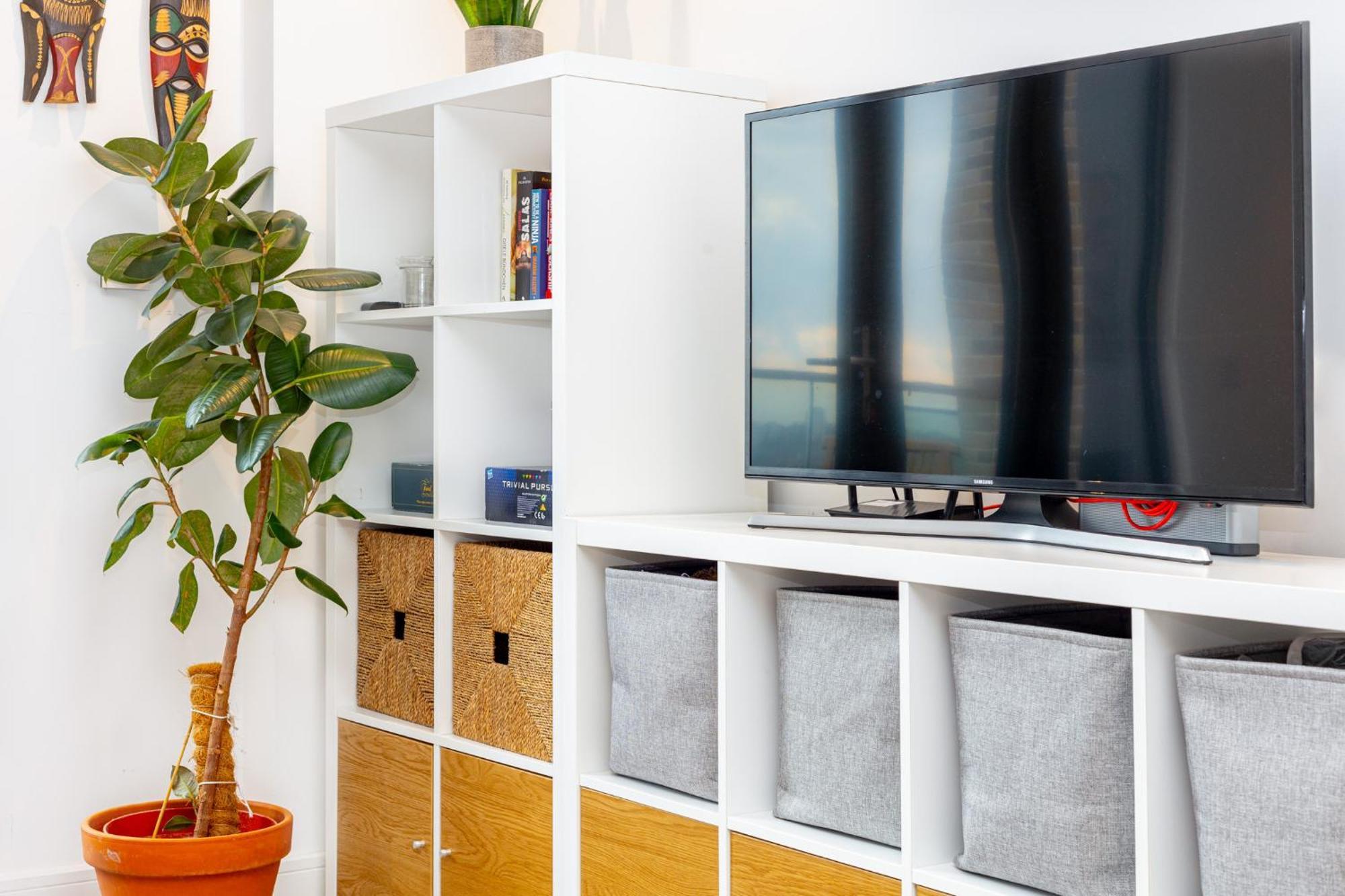 Appartement Sensational 2br Wviews & Balcony In Wandsworth Londen