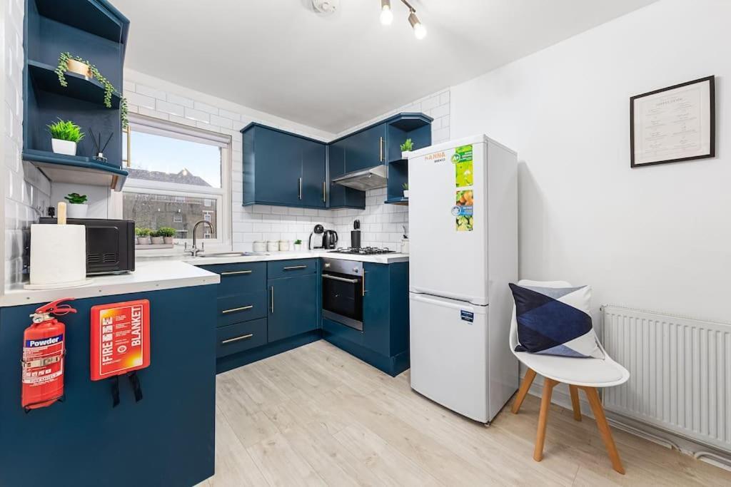 The Holloway Suite- Longterm 15% Off Sleeps4 Apartment London