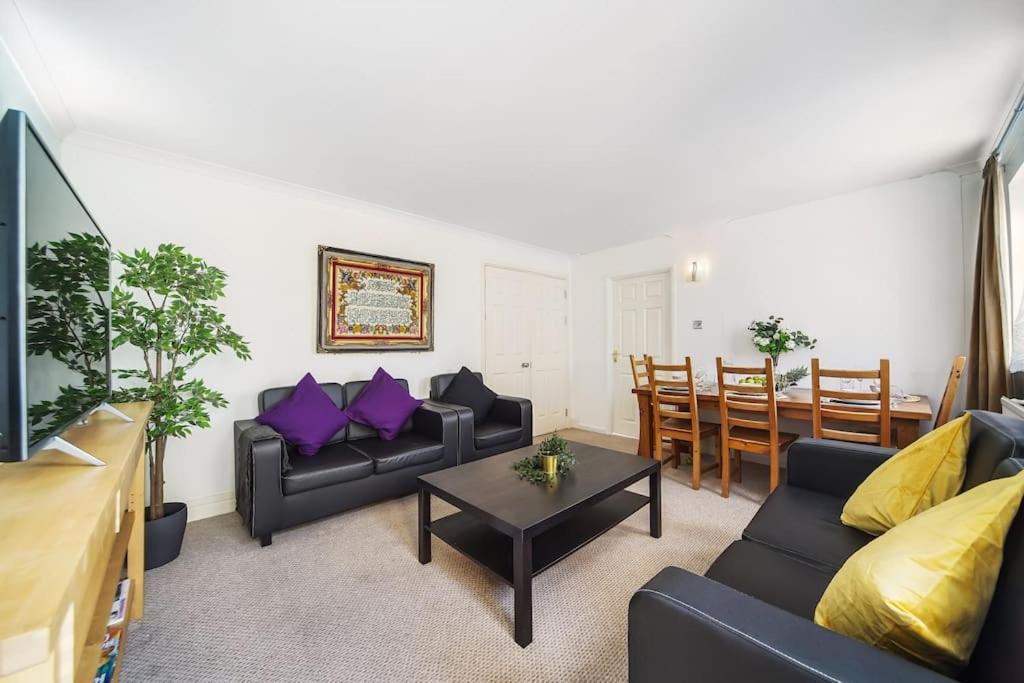 Stunning 4-bed Apartamento