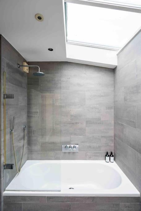 Villa Sweet 3brs House Close To Oxford & Soho *