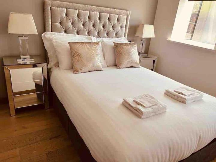 Apartment 3 Bed 2 Bath Penthouse Hoxton Square With Terrace